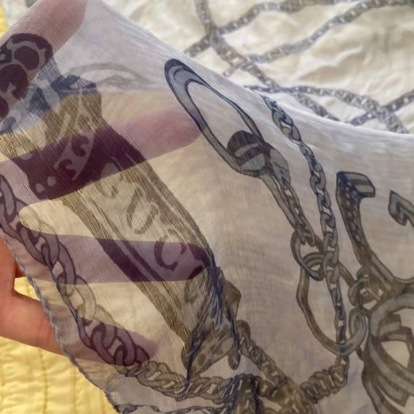 GUCCI silk - Picture 3 of 3